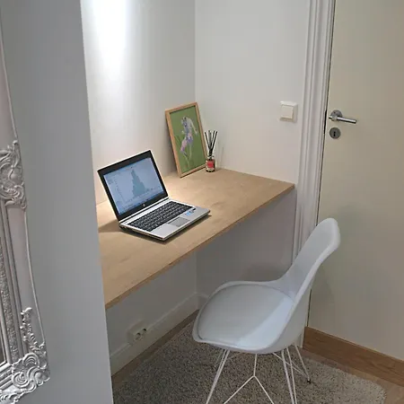 Apartment Hideout *